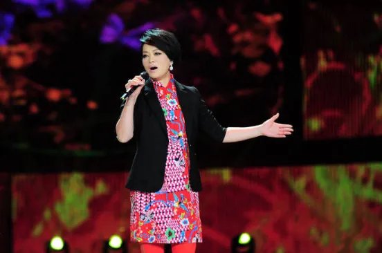 老版封神榜主题歌《神的传说》是谁唱的？