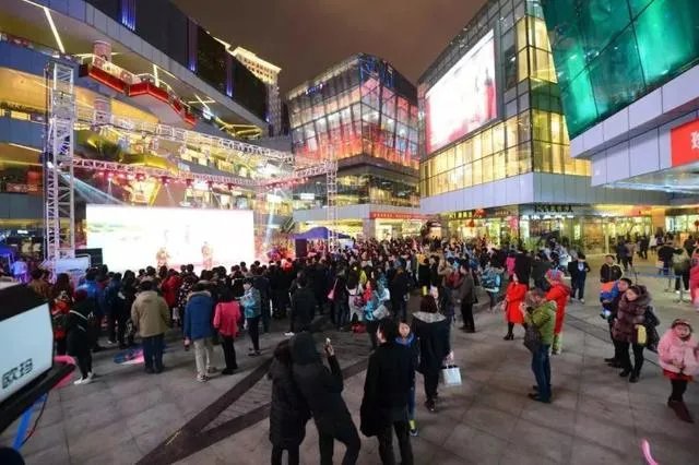 贵阳花果园商铺、门面的租金30平米一个月20000高不高？