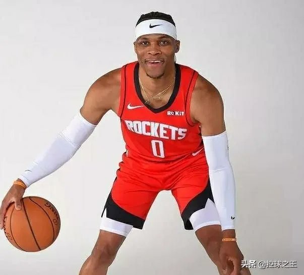 记者：与哈登怎么分配球权？威少：我不接触球也能影响比赛，大家怎么看？