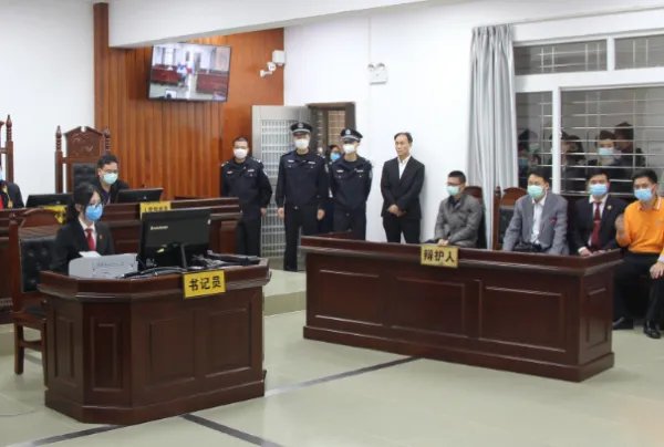 被投毒百草枯女孩已能站立，此女孩的家属该如何维权？