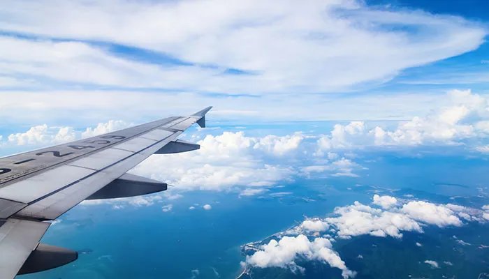 第一次坐飞机常见尴尬有哪些 坐飞机有哪些常见尴尬