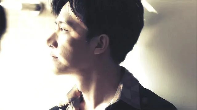 黄轩拍了很多大导演的电影为什么粉丝量还是那么少？