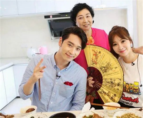 灿盛不喜欢柳岩太明显现在什么关系 灿盛向柳岩道歉私下有联系吗