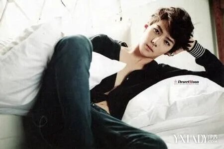 吴世勋整容了吗吴世勋整容前后对比照片