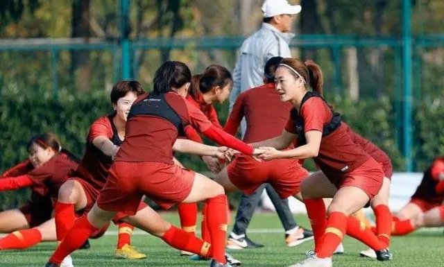 中国女足能进奥运吗？若进，女子三大球全进了，男子呢？