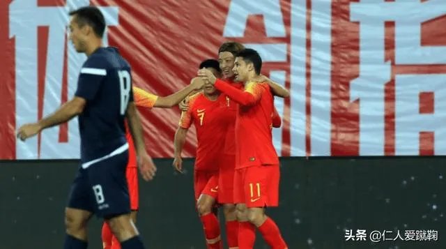 恒大双锋落选！国足客战菲律宾23人大名单新出炉：仅剩下三位前锋，你怎么看？