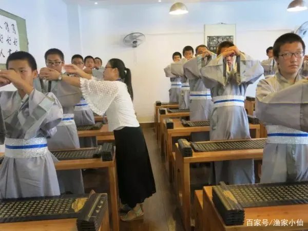 青少年全封闭式学校可取吗，会影响孩子的心理健康吗？