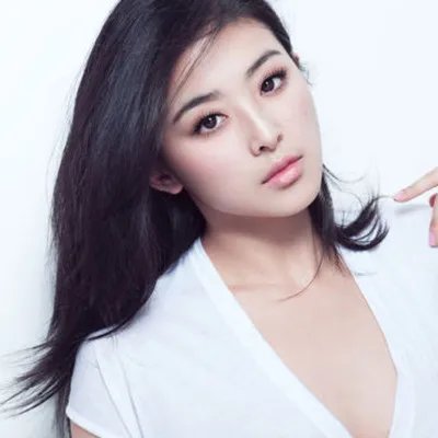 【图】年代秀张含韵活泼迷人 节目现场的粉丝们尖叫不止