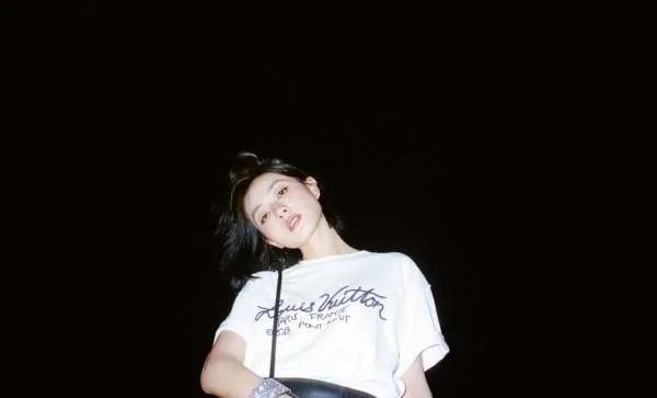 为什么都说万茜人设崩塌了，她都做了哪些事情？