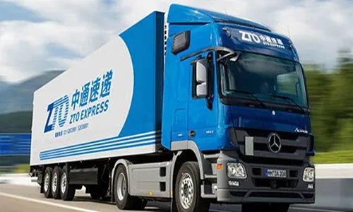 怎样看待女客户扇快递员耳光却称快递员扇自己耳光？