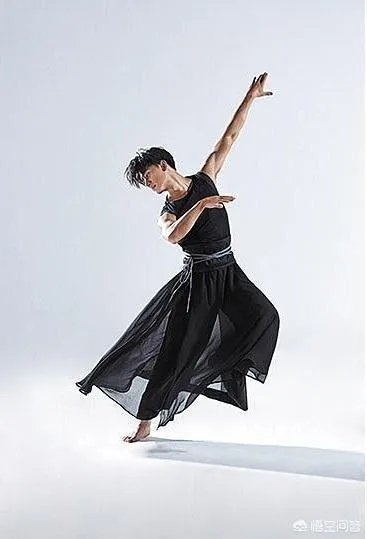 黄轩拍了很多大导演的电影为什么粉丝量还是那么少？