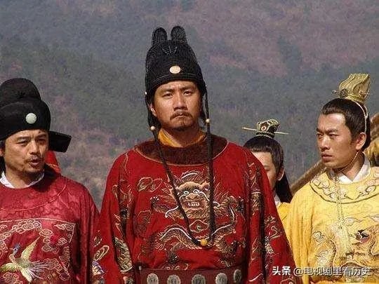 假如说古代时皇帝死了，无儿无女，但皇后怀孕了，还有八个月才生？