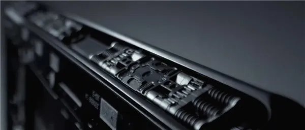 小米MIX Fold 3拆机出炉！核心零件自研龙骨转轴超精密