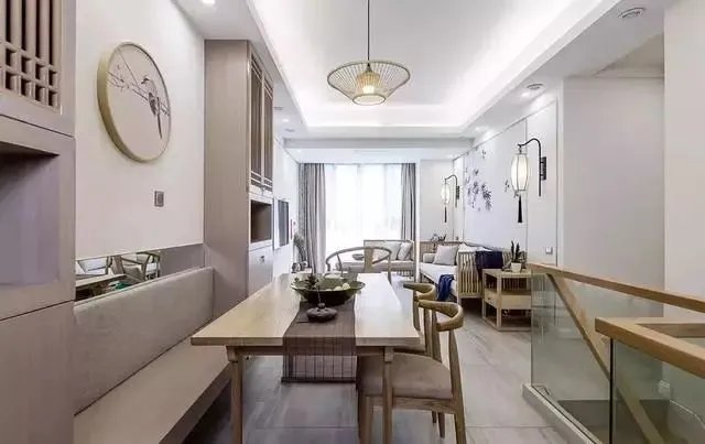 180㎡带庭院的中式原木风,客厅背景墙太美了!