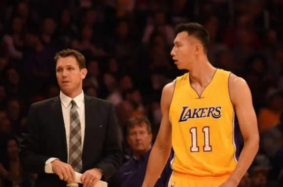 易建联的选秀顺位很高，为什么后来没有多少上场机会？