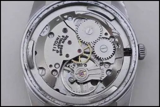 梅花手表属于什么档次的？