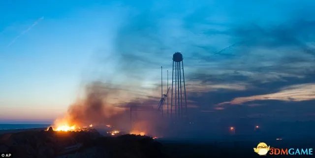实在太震撼 NASA曝光“天鹅座”飞船爆炸现场近照
