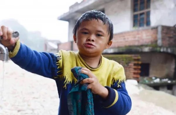 “小马云”前保姆回应质疑,为何评论区依旧骂声一片?