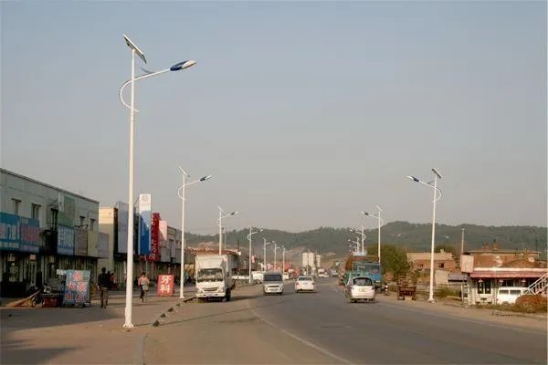 物联网路灯和传统太阳能路灯相比有什么区别？