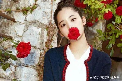 从万人羡到万人嫌，“天才少女”欧阳娜娜，是如何打烂一手好牌的？