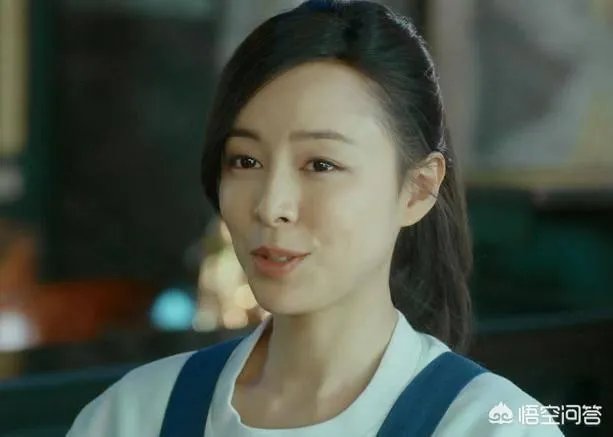 曾经在娱乐圈中红极一时的女明星张静初。为什么惨遭雪藏?