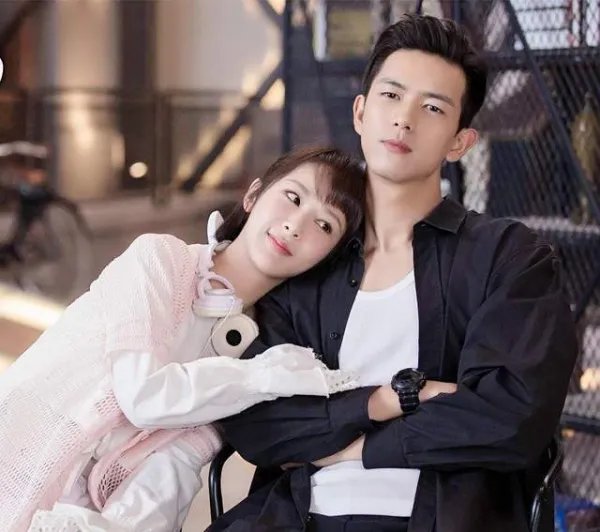 杨紫竟然连续四年为李现庆生！难倒他们在一起了吗？