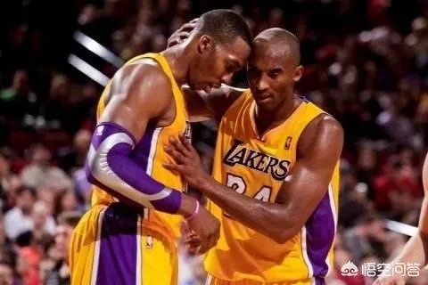 霍华德当年作势肘击科比,科比毫不退缩,他是毫无畏惧还是认为魔兽不敢肘击他?