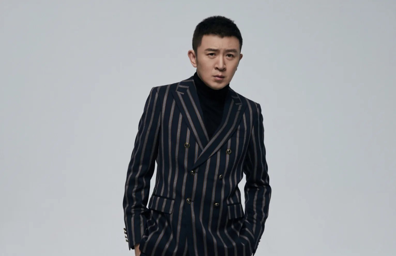 你怎么看郭家铭离婚并表白郝蕾的行为?他跟郝蕾发生过什么?