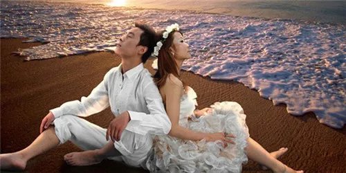 海边婚纱照图片赏析 海边唯美婚纱照怎么拍