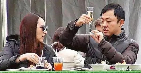 同是未婚生子，为何吴佩慈与梁洛施命运却大不同？