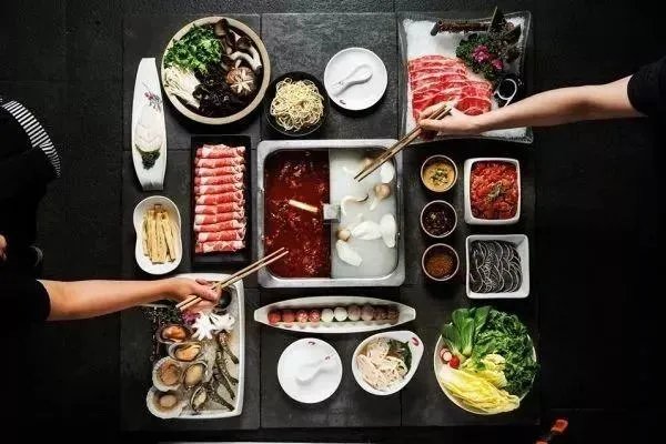 黄磊、孟非火锅店闭店，到底是怎么回事？