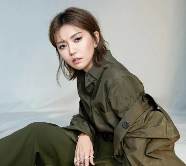 孙燕姿出道20周年线上演唱会引全网关注,当年的她究竟有多火?