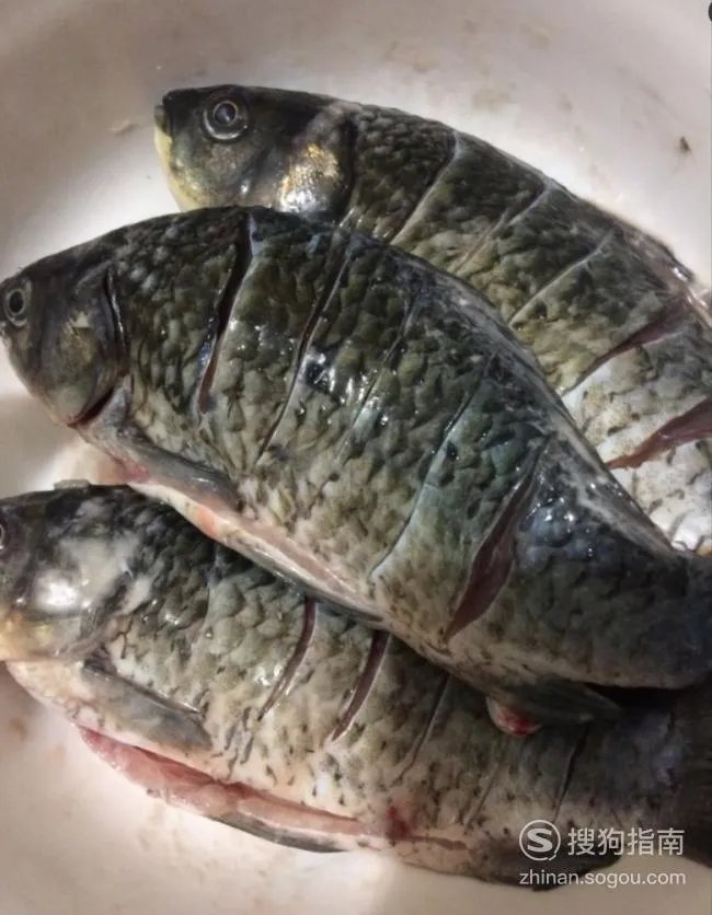 荷香鲫鱼怎么做