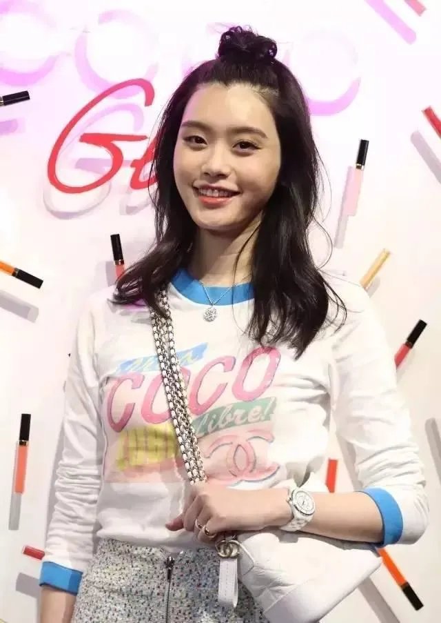 奚梦瑶摔倒后微博上那些大V的评论真是本人操作的吗？