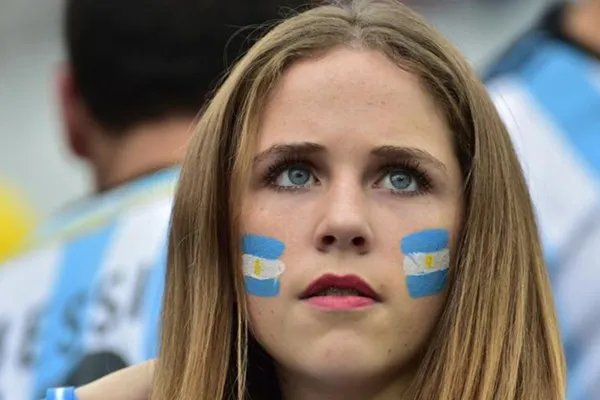 梅西女友安东内拉图片曝光 性感贤内助让他在球场越走越顺