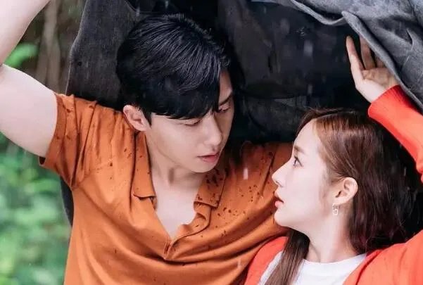 男生其实已经暗示了喜欢你：五种方式判断(行动说明一切)