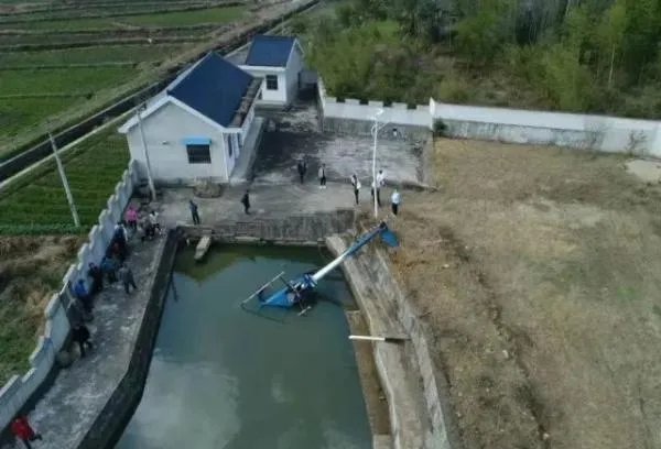 官方通报安徽一直升机坠毁，民间飞行物存在哪些乱象？如何规范化？