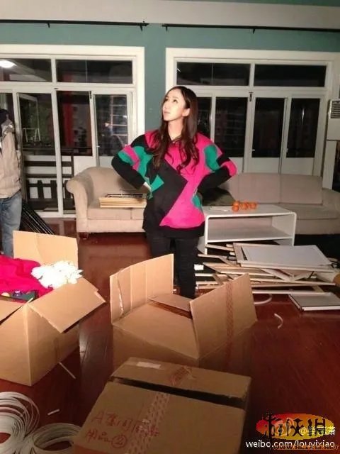 《爱情公寓4》或将成终极篇 主演微博晒杀青照