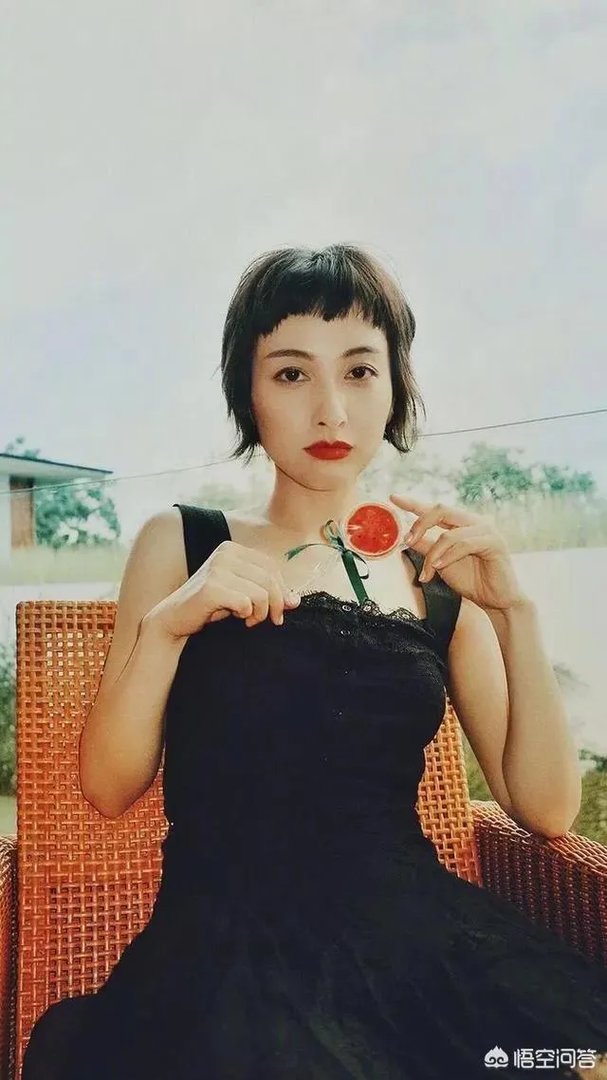 芒果台新人有台风稳健的梁田靳梦佳，为何还要力捧李浩菲？