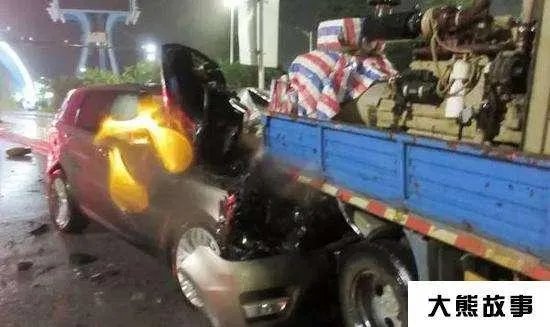 女司机开路虎连怼事件是怎么回事？