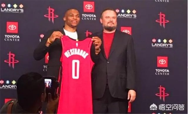 记者：与哈登怎么分配球权？威少：我不接触球也能影响比赛，大家怎么看？