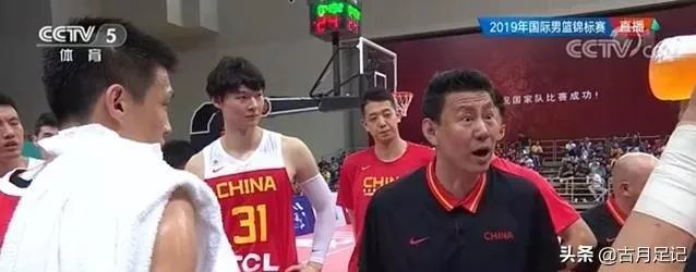 中国男篮险胜波多黎各,李楠怒斥郭艾伦:别总想着进攻,要防守!当时发生了什么?