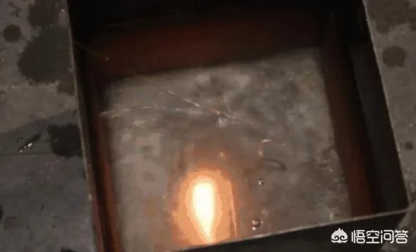 子弹都打不碎的“鲁珀特之泪”为何一捏尾部就碎了?