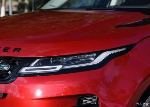 路虎极光大降价,标配2.0T四驱,隔壁奔驰1.3T月销却超5500台