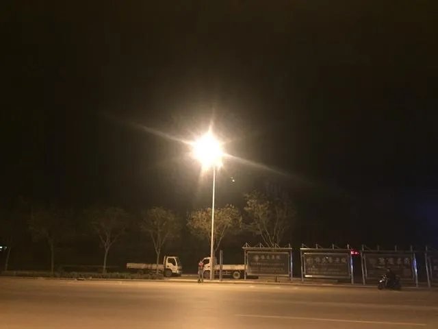 刚洗车遇到洒水车那一瞬间什么感觉？