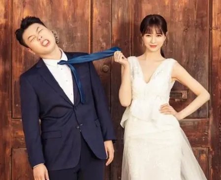 跨年后台杜海涛和靳梦佳热聊，沈梦辰全程脸色不悦杜海涛该怎样认错？