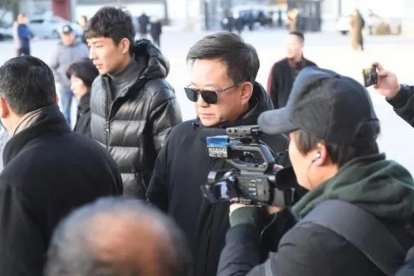 赵忠祥葬礼变追星 肃穆葬礼现场混乱不堪倍感讽刺！