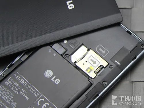 4.7英寸大屏双核 LG Optimus L9初体验
