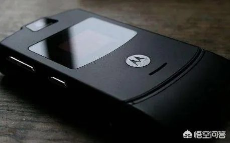 摩托罗拉新推出的折叠手机怎么样?值不值得买?