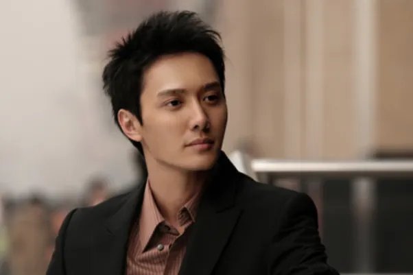 冯绍峰深夜接机赵丽颖，真的就可以力破出轨谣言了吗？